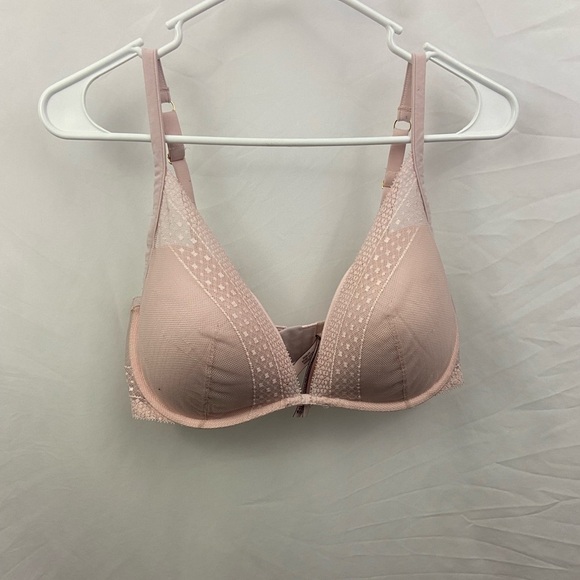 Victoria’s Secret Incredible 36DD Bra Light Pink - Picture 12 of 12